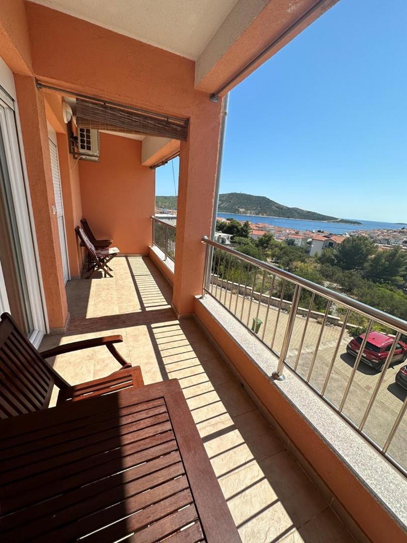 Apartment Visum Примоштен Екстер'єр фото