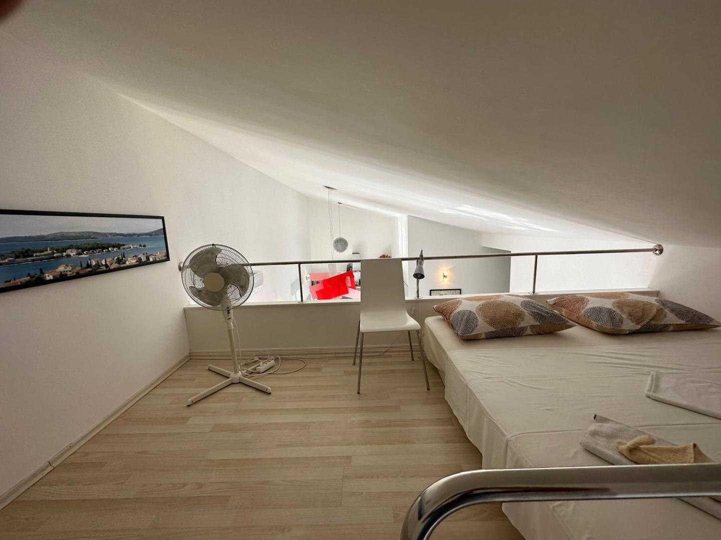 Apartment Visum Примоштен Екстер'єр фото