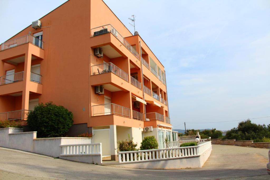 Apartment Visum Примоштен Екстер'єр фото