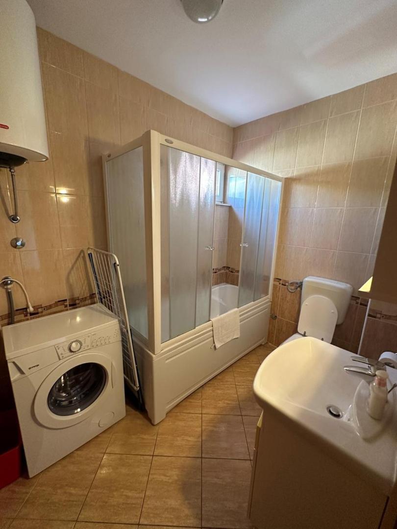 Apartment Visum Примоштен Екстер'єр фото